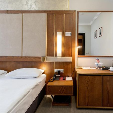 Reikartz Sky Almaty Otel Dış mekan fotoğraf