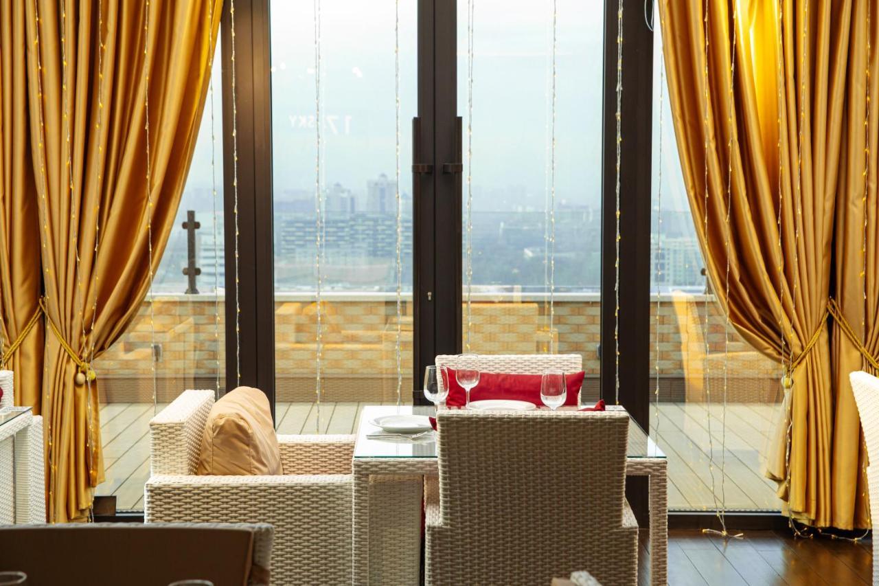 Reikartz Sky Almaty Otel Dış mekan fotoğraf