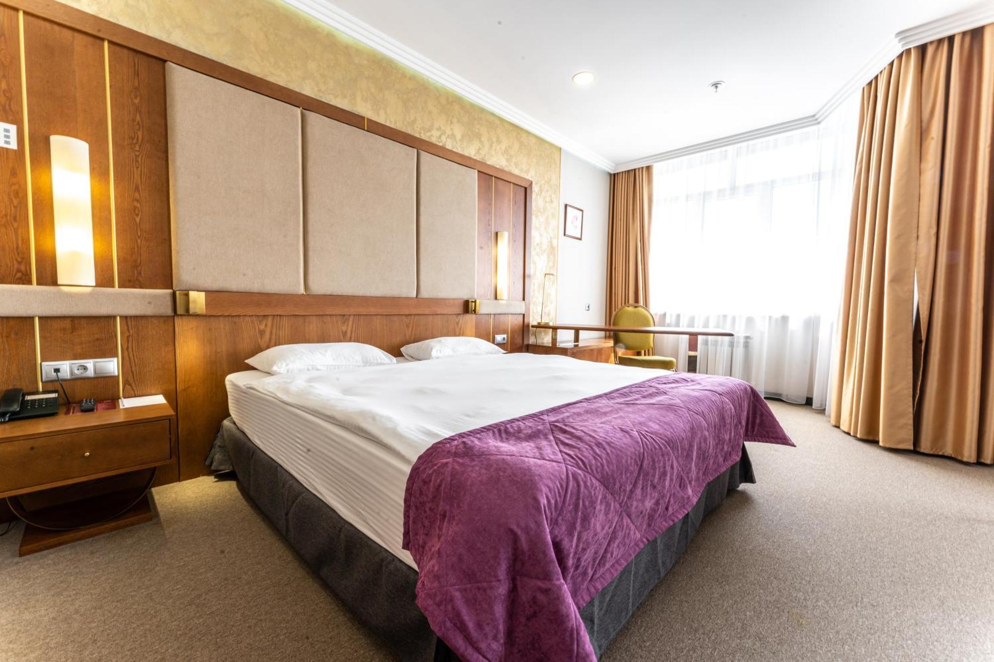 Reikartz Sky Almaty Otel Dış mekan fotoğraf